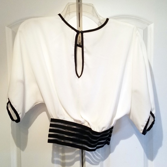 a'gaci~Silky White and Black Crop Top~Size Small - Picture 2 of 3